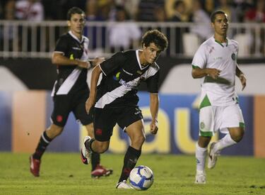 Vasco oficializa a Pacheco... con la mira puesta en Coutinho