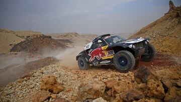 Carlos Sainz durante la quinta etapa del Rally Dakar 2021.