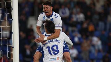 Waldo Rubio y Enric Gallego, celebrando un gol del Tenerife.