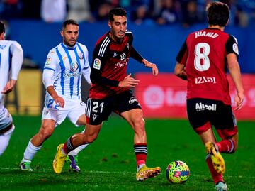 En el minuto 14, Roberto López lo intentó con un tiro por bajo y falló. En el 37' volvería a probar suerte, esta vez con un disparo alto para dar como resultado un golazo desde fuera del área. El centrocampista está en racha como demuestra su segunda aparición consecutiva en el once.