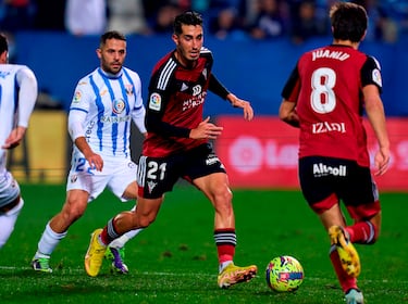 En el minuto 14, Roberto López lo intentó con un tiro por bajo y falló. En el 37' volvería a probar suerte, esta vez con un disparo alto para dar como resultado un golazo desde fuera del área. El centrocampista está en racha como demuestra su segunda aparición consecutiva en el once.