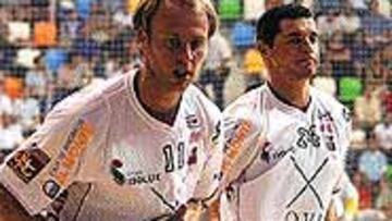 <b>EQUIPAZO.</B> Stefansson y Entrerríos, dos de las figuras del Ciudad Real.