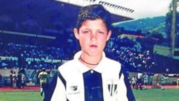 <b>AL NACIONAL. </b>Fichó por el equipo de su ciudad por unas camisetas.