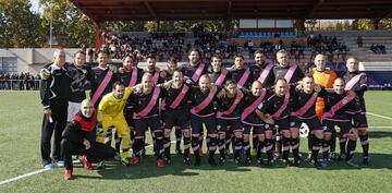 Hoy 1 de noviembre los veteranos del Torrejón y del Rayo Vallecano han goleado a la ELA en un partido solidario disputado en el Campo Municipal Las Veredillas.