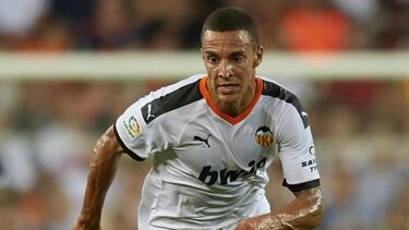 Rodrigo, en cuarentena; Correa, no