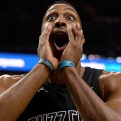 El entrenador de Howard: "Quiere mejorar y ser una mezcla entre Anthony Davis y Kevin Durant"