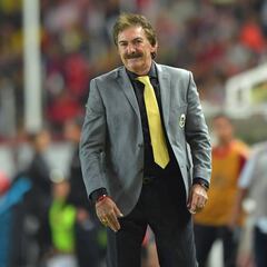 La Volpe arremete contra Jorge Vergara en twitter