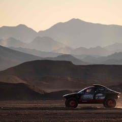Sainz y Audi salen a ganar en la revolución del Dakar