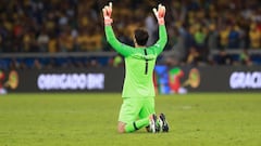 Alisson keeps Messi and Co. at bay to set new clean sheets record