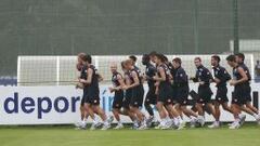 La plantilla, durante un entrenamiento.