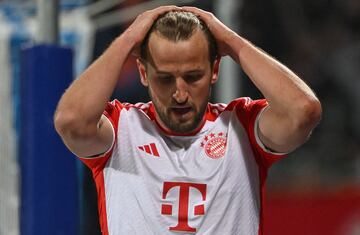 Bayern Munich's English forward #09 Harry Kane reacts during the German first division Bundesliga football match between VfL Bochum and FC Bayern Munich in Bochum, western Germany on February 18, 2024. (Photo by INA FASSBENDER / AFP) / DFL REGULATIONS PROHIBIT ANY USE OF PHOTOGRAPHS AS IMAGE SEQUENCES AND/OR QUASI-VIDEO