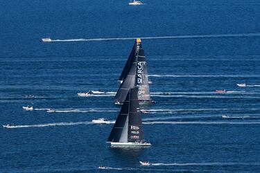 Vista de los veleros participantes en la 57.ª edición de la tradicional regata Barcolana, en el Golfo de Trieste, noreste de Italia.
