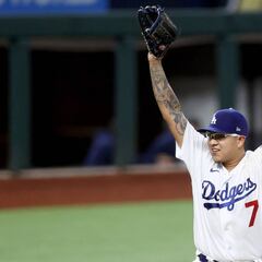 ¿Cuánto dinero ha ganado hasta ahora Julio Urías en la MLB?