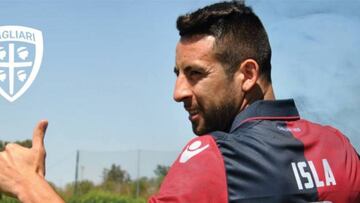 Cagliari le da la bienvenida a Isla: "Es un jugador de títulos"