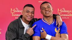 Kulian Mbappé y su figura de cera.