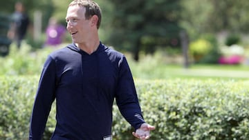 SUN VALLEY, IDAHO - JULY 08: CEO of Facebook Mark Zuckerberg walks to lunch following a session at the Allen &amp; Company Sun Valley Conference on July 08, 2021 in Sun Valley, Idaho. After a year hiatus due to the COVID-19 pandemic, the worldx92s most we