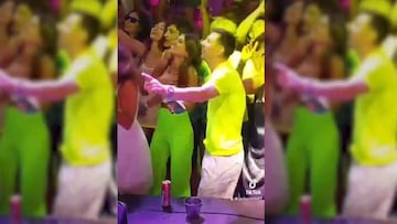 "Olvídala, mejor olvídala": Messi canta a todo pulmón