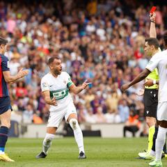 Problemas en el eje central del Elche: Verdú sancionado y Bigas es duda