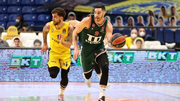 Luca Vildoza, durante el partido de la Euroliga que ha enfrentado al Maccabi y al Baskonia.