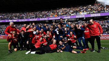 Los jugadores celebran la clasificación para la Champions en Valladolid.