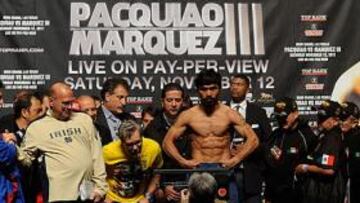 <b>EN FORMA. </b>Pacquiao luce sus 64,8 kilos de pura musculatura durante el pesaje previo al combate ante Márquez. El mexicano recibió el apoyo de miles de compatriotas.