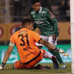La UC deja dudas pero celebra gracias a un insólito autogol