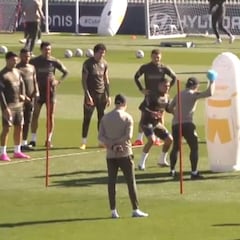 Saúl vuelve a entrenar con el equipo