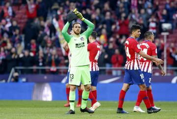 El portero del conjunto rojiblanco volvió a ser uno de los hombres más destacados del conjunto madrileño. 