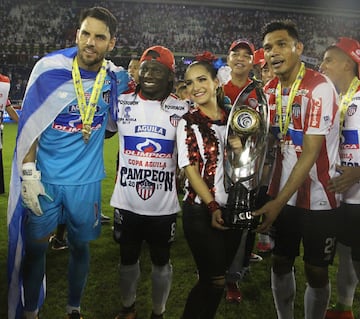 Con goles de Jarlan Barrera y Teófilo Gutiérrez, Junior sentenció la final de Copa para quedarse con el título de 2017