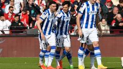 ALMERÍA, 08/01/2023.- Los jugadores del la Real Sociedad celebran uno de sus goles ante el Almería durante su partido de la jornada 16 de LaLiga Santander disputado este domingo en el Power Horse Stadium de Almería. EFE/Carlos Barba
