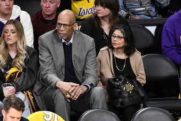 Kareem Abdul-Jabbar, exbaloncestista estadounidense que militó en Milwaukee Bucks y Los Angeles Lakers de la NBA durante 20 temporadas.