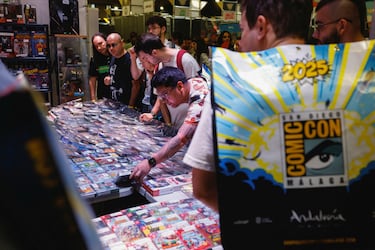 El aire se llena de creatividad y pasión mientras los fans exploran la Comic Con.