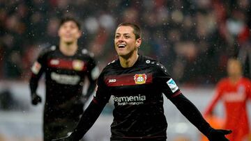 Chicharito sigue enrachado al liderar triunfo del Leverkusen