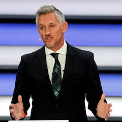 Lineker trolea a Putin con una pulsera en el sorteo del Mundial