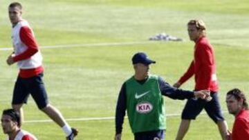 Aguirre recupera efectivos para el derbi