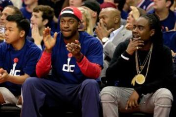 Robert Lee Griffin, de los RedSkins el músico Wale.