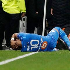 Ligue 1: Lyon-Marseille called off after Payet struck by bottle