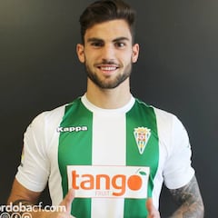 El delantero Jauregi, cedido por el Cádiz al Córdoba