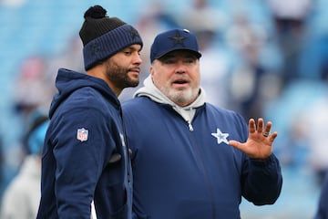 Dak Prescott and head coach Mike McCarthy of the Dallas Cowboys.