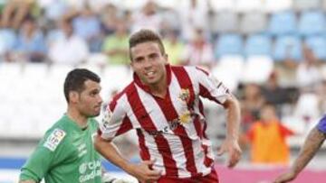 <b>CON PÓLVORA. </b>El Almería destrozó ayer al Guadalajara.