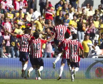 Guadalajara volvió a ligar goleadas contra América. Antonio Gallardo, y nuevamente Torres y Fabián hilaron el triunfo en el Azteca.