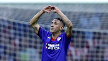 Soccer Football - Mexico - Liga MX - Cruz Azul v Guadalajara - Estadio Ciudad de los Deportes, Mexico City, Mexico - March 2, 2024 Cruz Azul's Uriel Antuna celebrates scoring their third goal REUTERS/Raquel Cunha