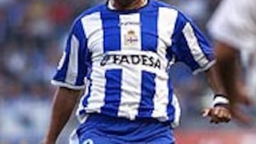 <b>EL ABUELO DE LA LIGA.</b> Donato ha superado a dos leyendas del fútbol español, el barcelonista César, que colgó las botas con 39 años, 9 meses y 5 días; y Alfredo Di Stéfano, que dejó los terrenos de juego con 39 años y 9 meses.