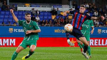 Roberto, en un Barça Atlètic-Cornellà esta temporada.