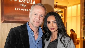 Felipe Kast y Pamela Díaz posan como pareja por primera vez