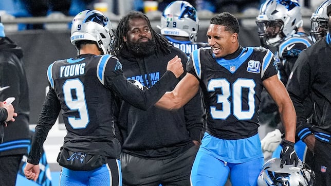 Panthers favorites to beat Cowboys in Week 15