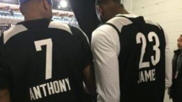 Carmelo y LeBron, antes del entrenamiento del All Star de Toronto.