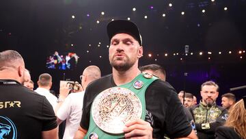 Boxing - Tyson Fury v Francis Ngannou - Riyadh Arena, Riyadh, Saudi Arabia - October 28, 2023 Tyson Fury celebrates with his belt after winning the WBC Heavyweight Title against Francis Ngannou REUTERS/Ahmed Yosri