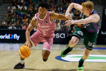Dotson ante Alberto.