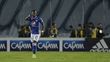 Fabi&aacute;n Gonz&aacute;lez Lasso celebrando un gol con Millonarios.